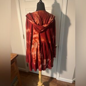 Baci Los Angeles Tie-Dye sweater top